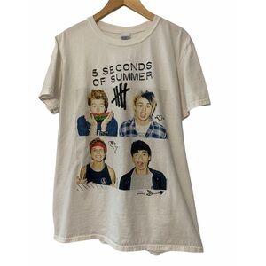 5 Seconds of Summer Tee Size Medium